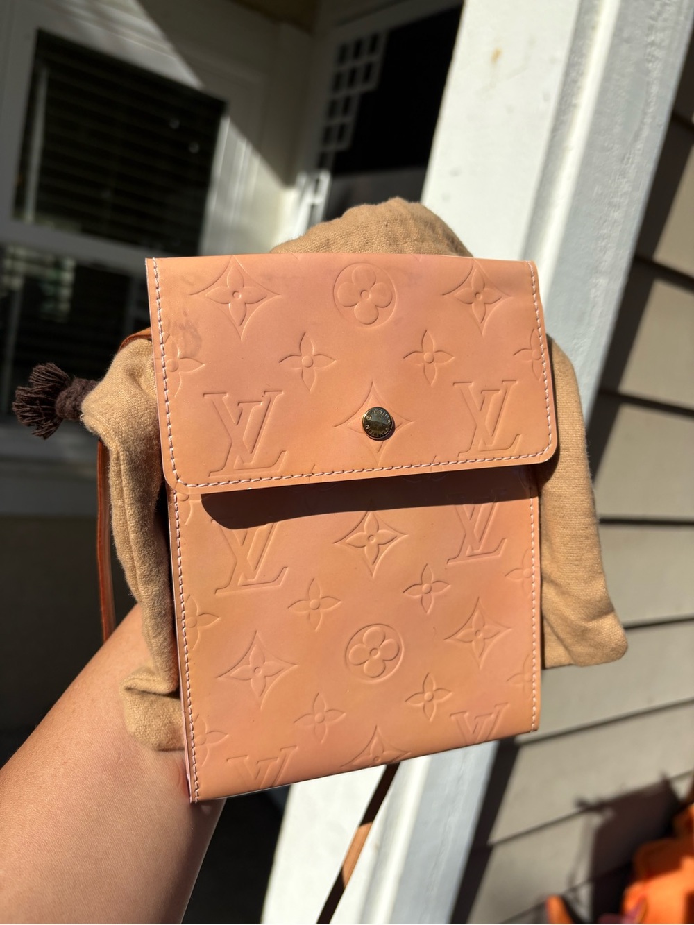 Louis Vuitton Monogram Pink Vernis slim crossbody bag EUC - Picture 6 of 17